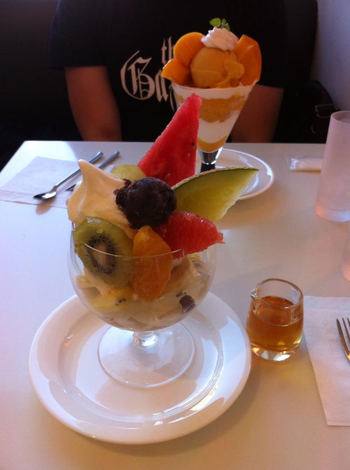 Cream anmitsu dessert at Takano Fruit Parlor Tokyo