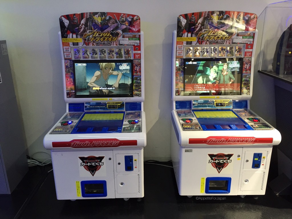 Gundam arcade games at Gundam Front Odaiba