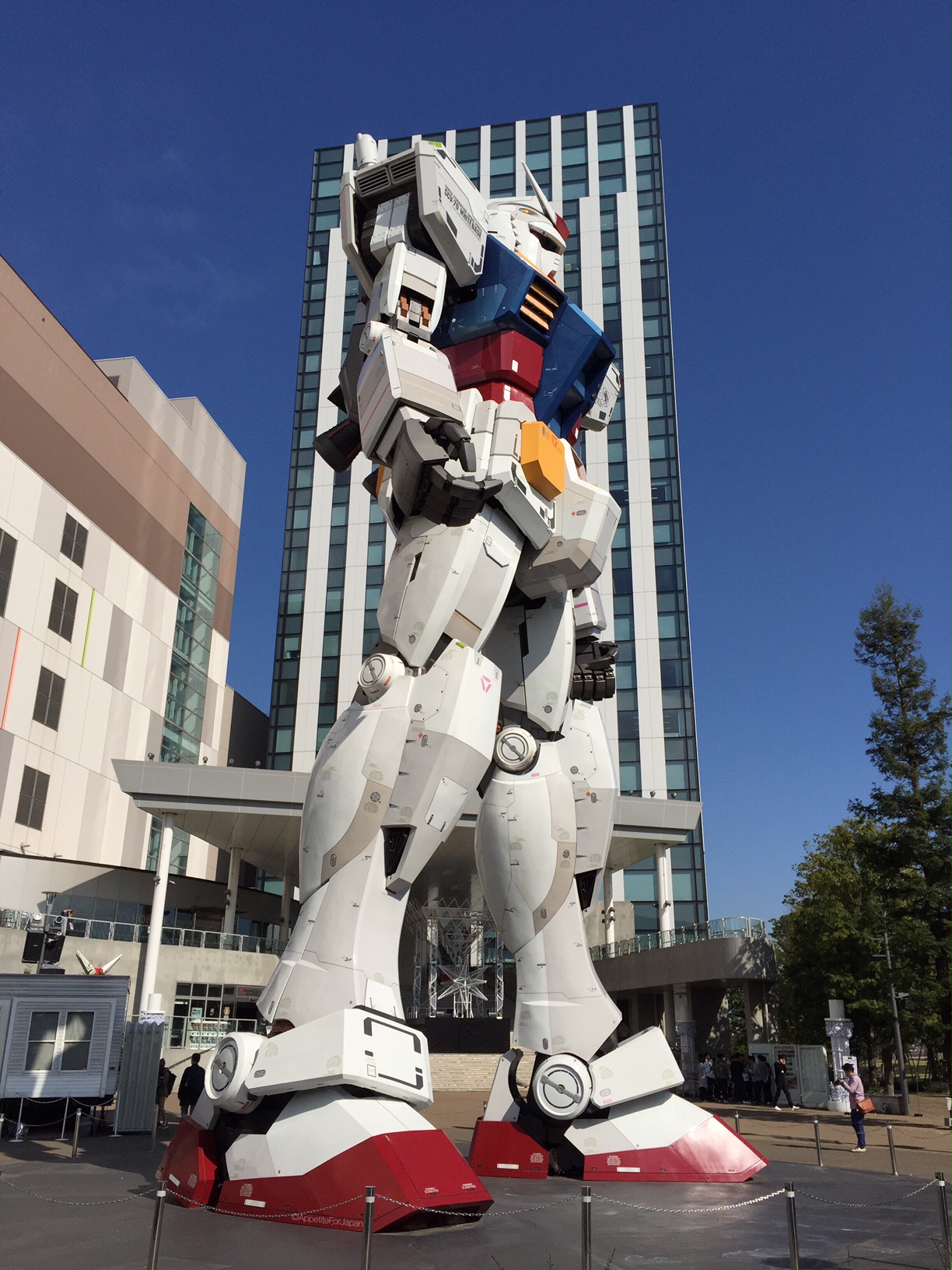 new gundam statue