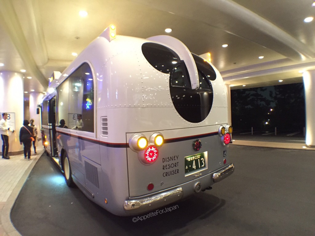 Disney Resort Cruiser Bus