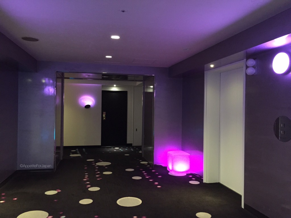 Hilton Tokyo Bay Celebrio Elevator Foyer