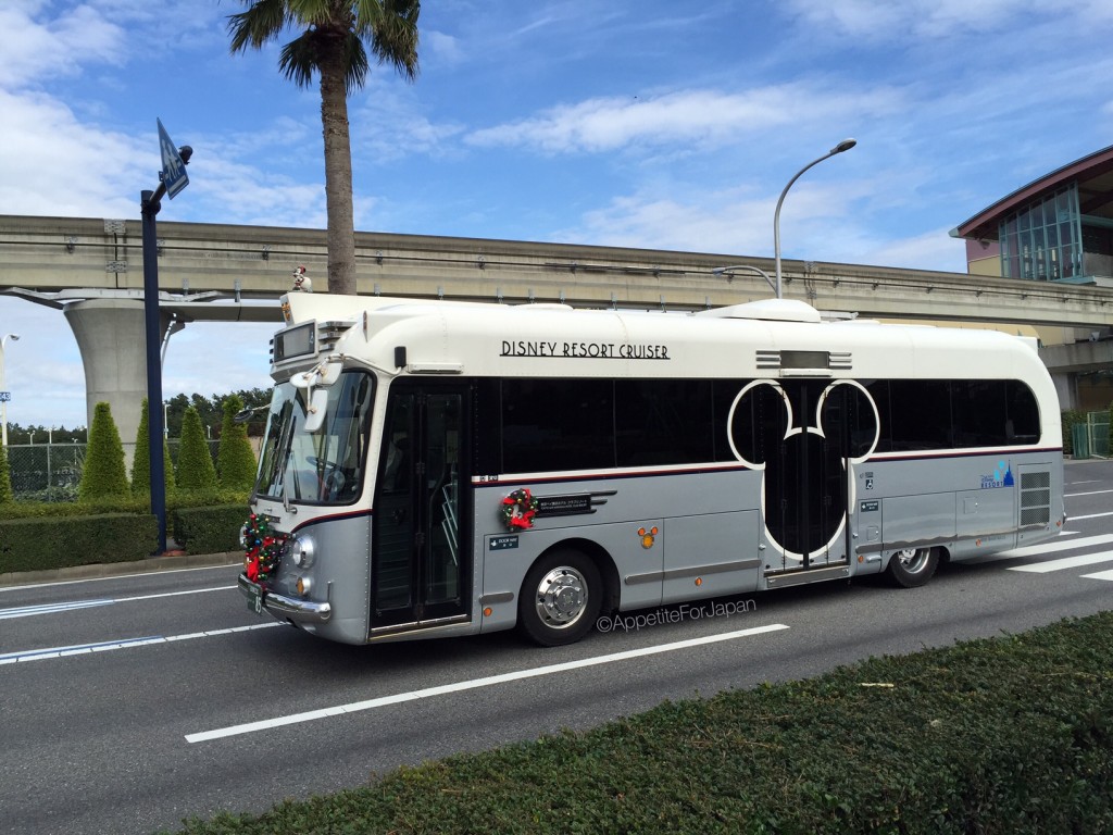 Disney Resort Cruiser Bus