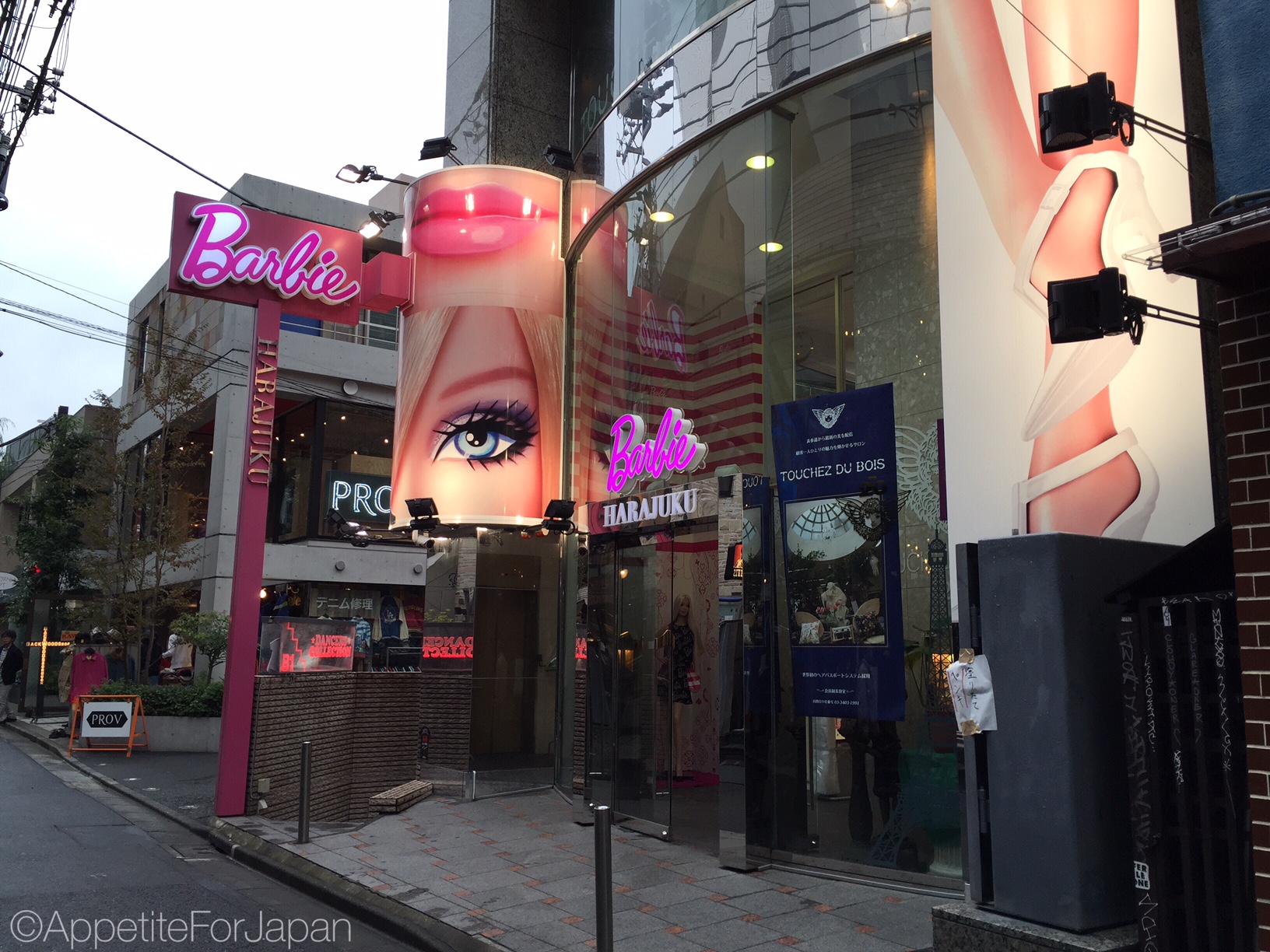 Para exponer fibra Optimismo Closure of Barbie Store Harajuku – Appetite For Japan