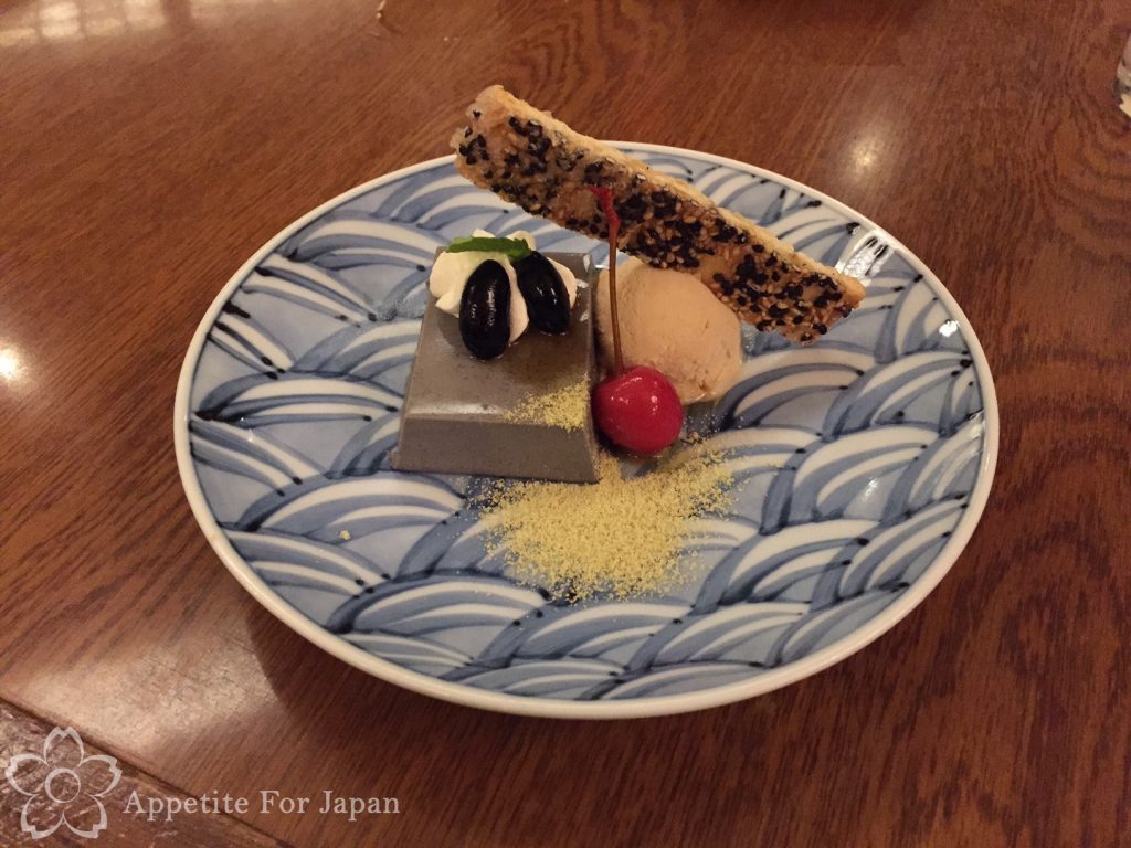 Tokyo Disneyland Restaurant Hokusai