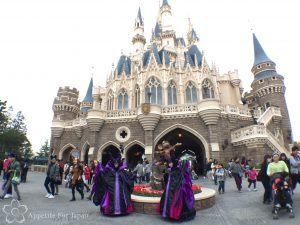 Tokyo Disneyland Halloween cosplay