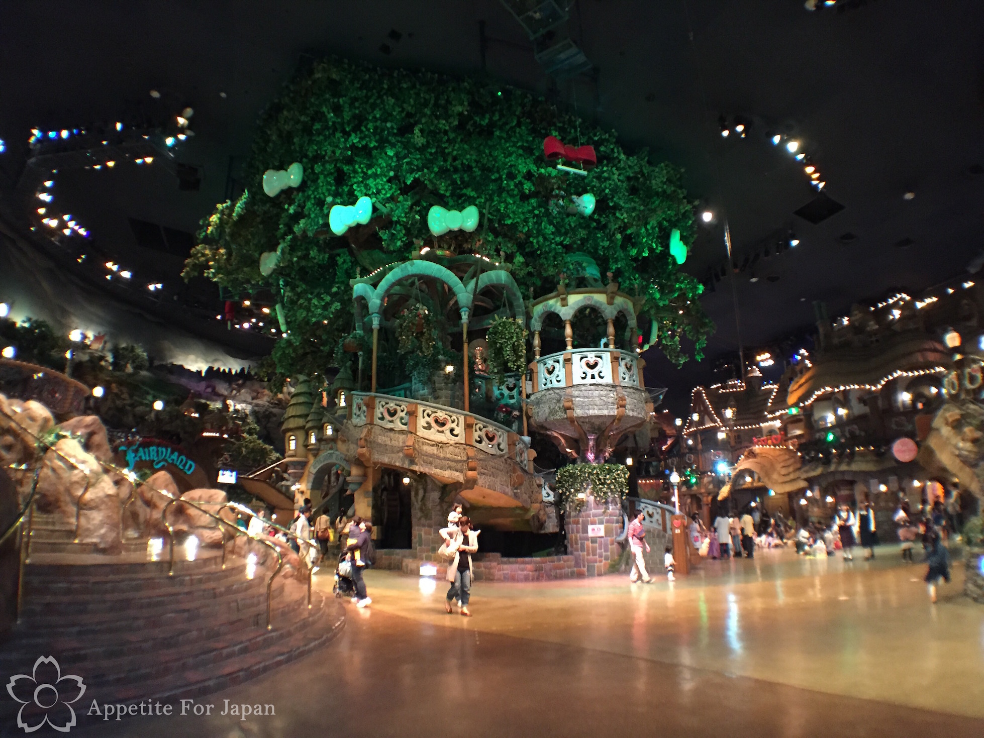 Sanrio Puroland: a theme park for Hello Kitty and friends in Tokyo ...