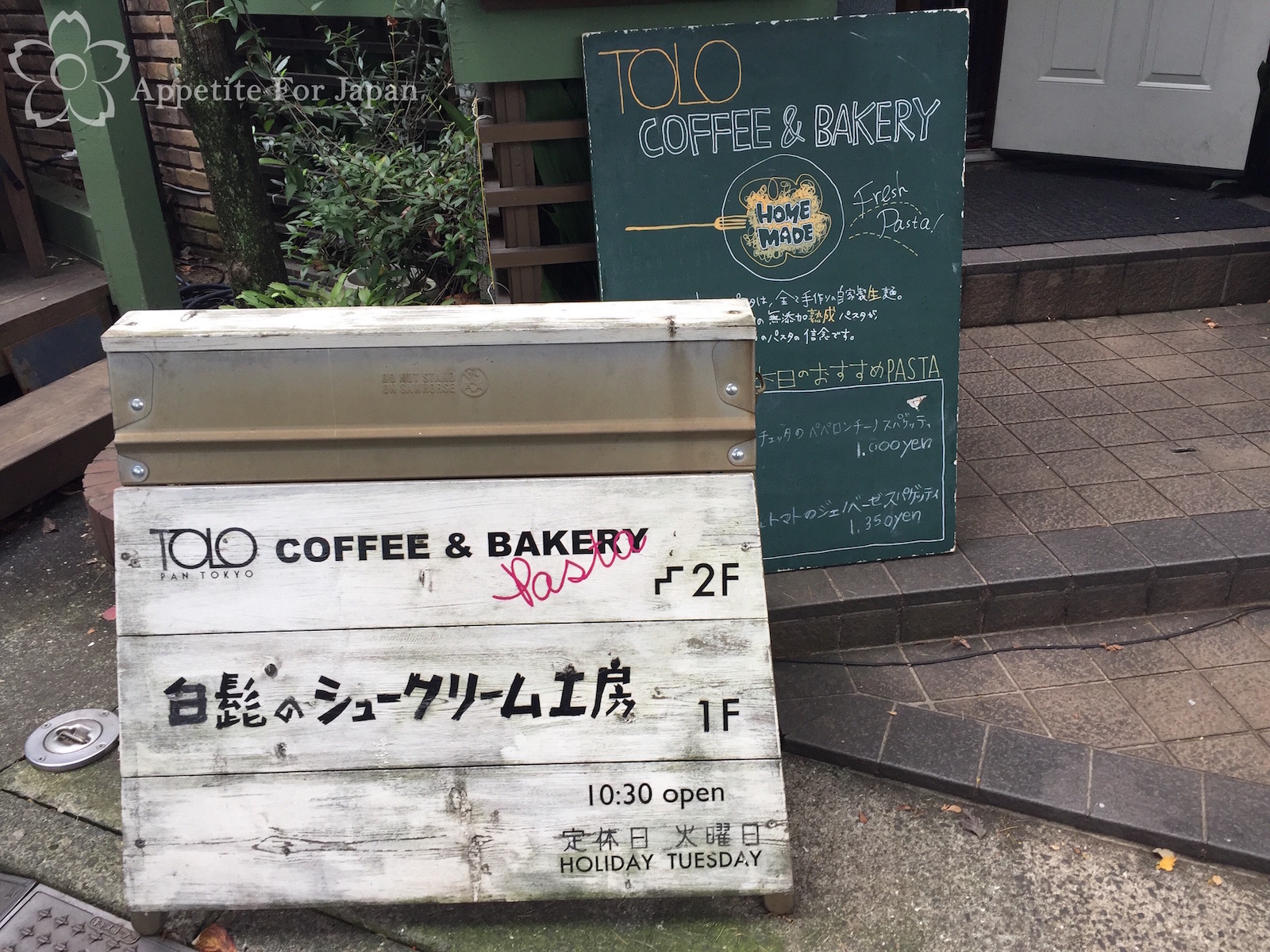 ShiroHige’s Cream Puff Factory Totoro profiteroles Appetite For Japan