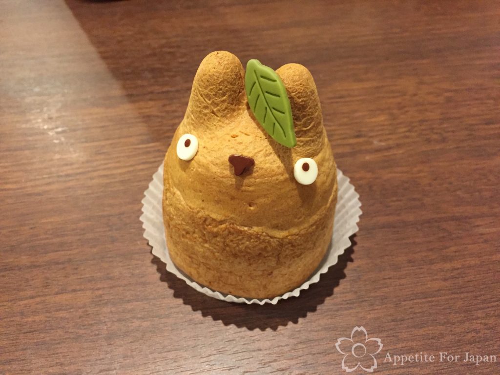 Totoro Cream Puff pastries Shiro-Hige